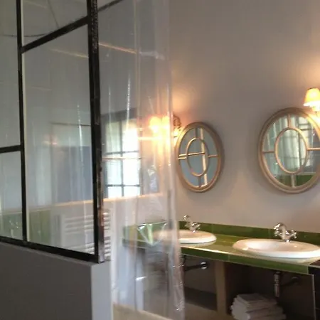 Frühstückspension L'arcane Du Bellay 3*