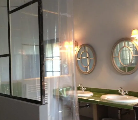 Bed & Breakfast L'arcane Du Bellay 3*